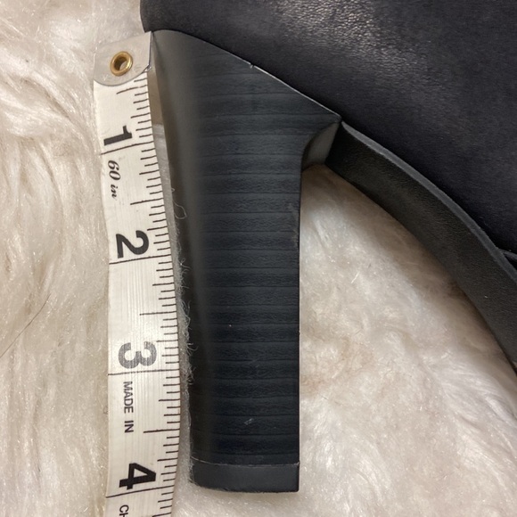 D Heart black, zipper ankle boots Block Heel Size 9 - Picture 7 of 11